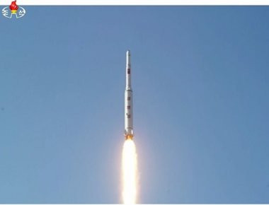 Τέσσερις πυραύλους εκτόξευσε η Β. Κορέα